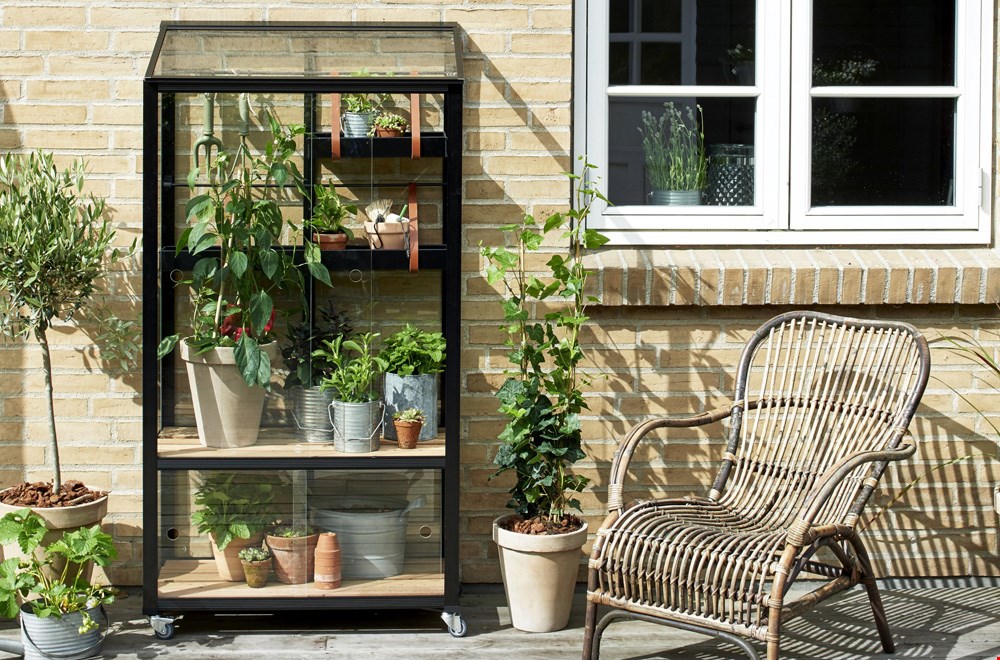 Deze kleine tuinkas past op elk balkon Deze kleine tuinkas past op elk balkon